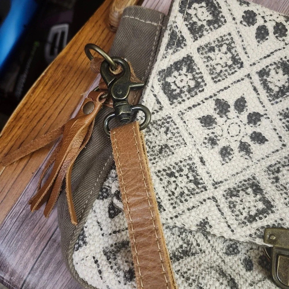 Myra Bag Spellbound Canvas Leather Earthy Hippy Messenger Bag Olive‎ Green Boho